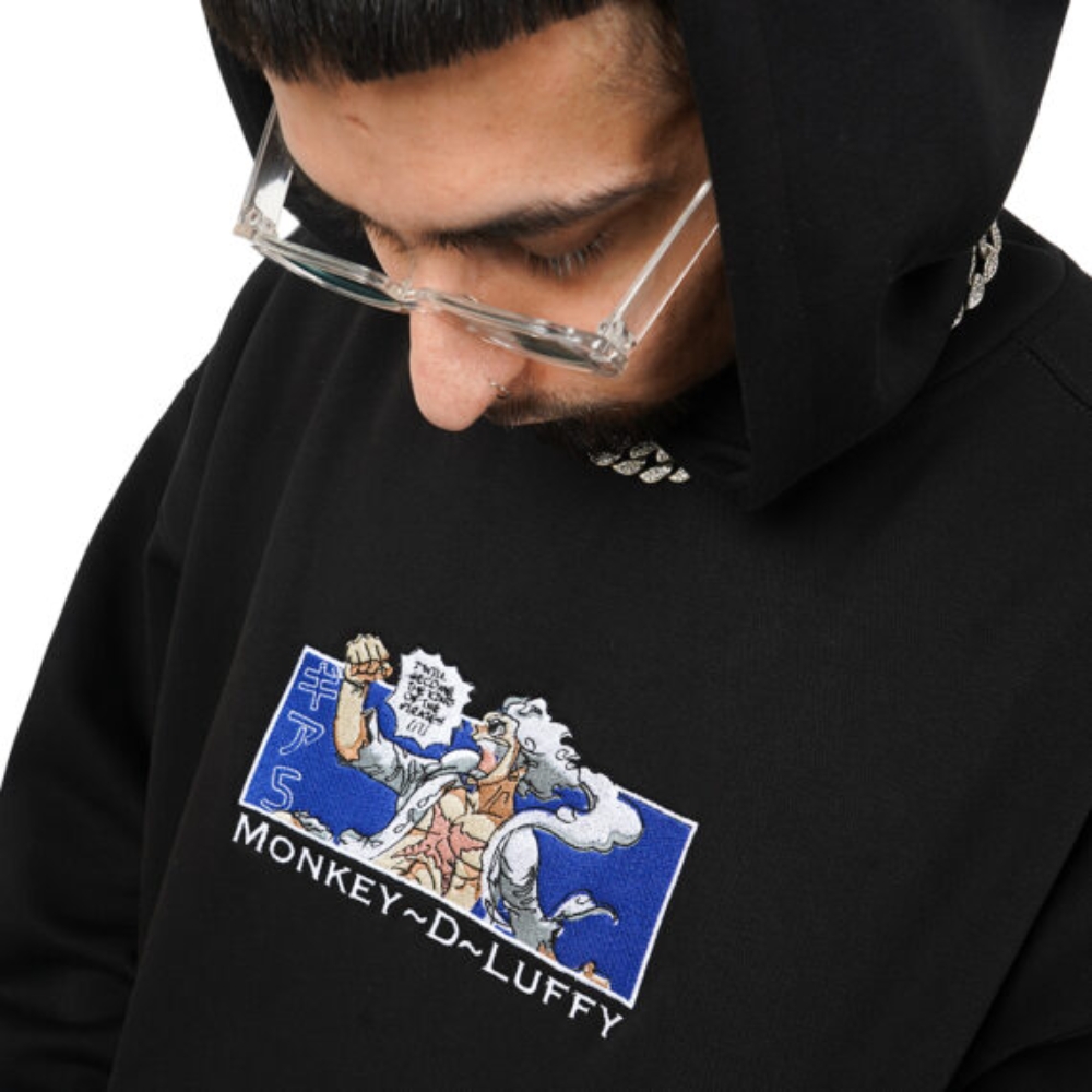 Pirate Luffy Gear 5 Embroidered Hoodie / T-shirt photo review