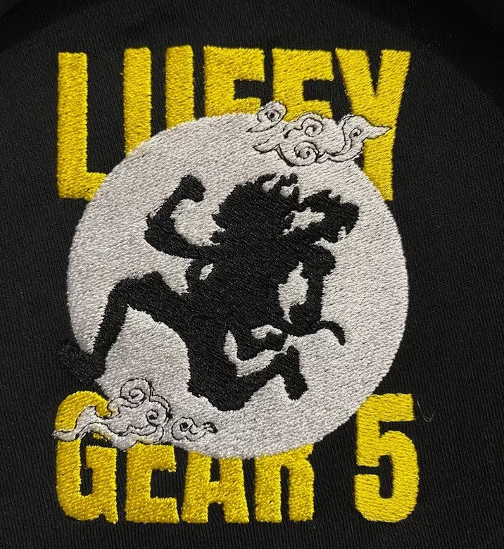 Luffy G5 White Embroidered Hoodie / T-shirt photo review